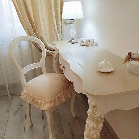 Alloggio Turistico Giulietta E Romeo - Intero Appartamento - Villafranca Di Verona, Zimmer, Holiday Rooms Εξωτερικό φωτογραφία